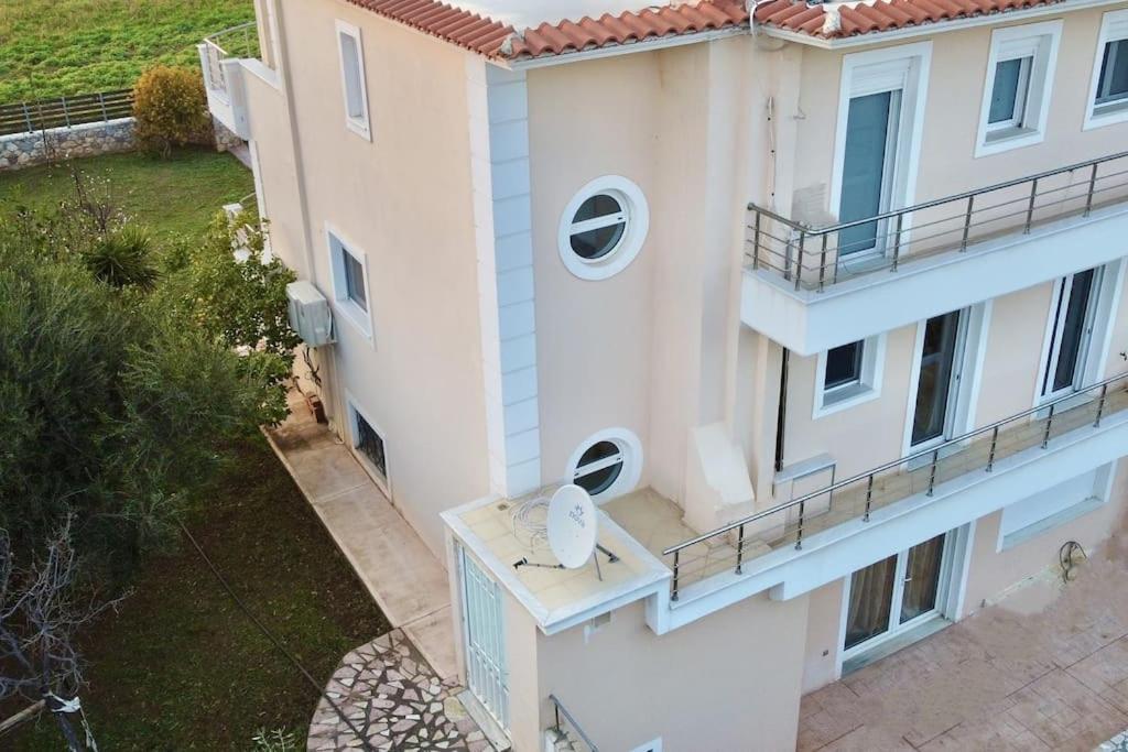 Eva στην περιοχή