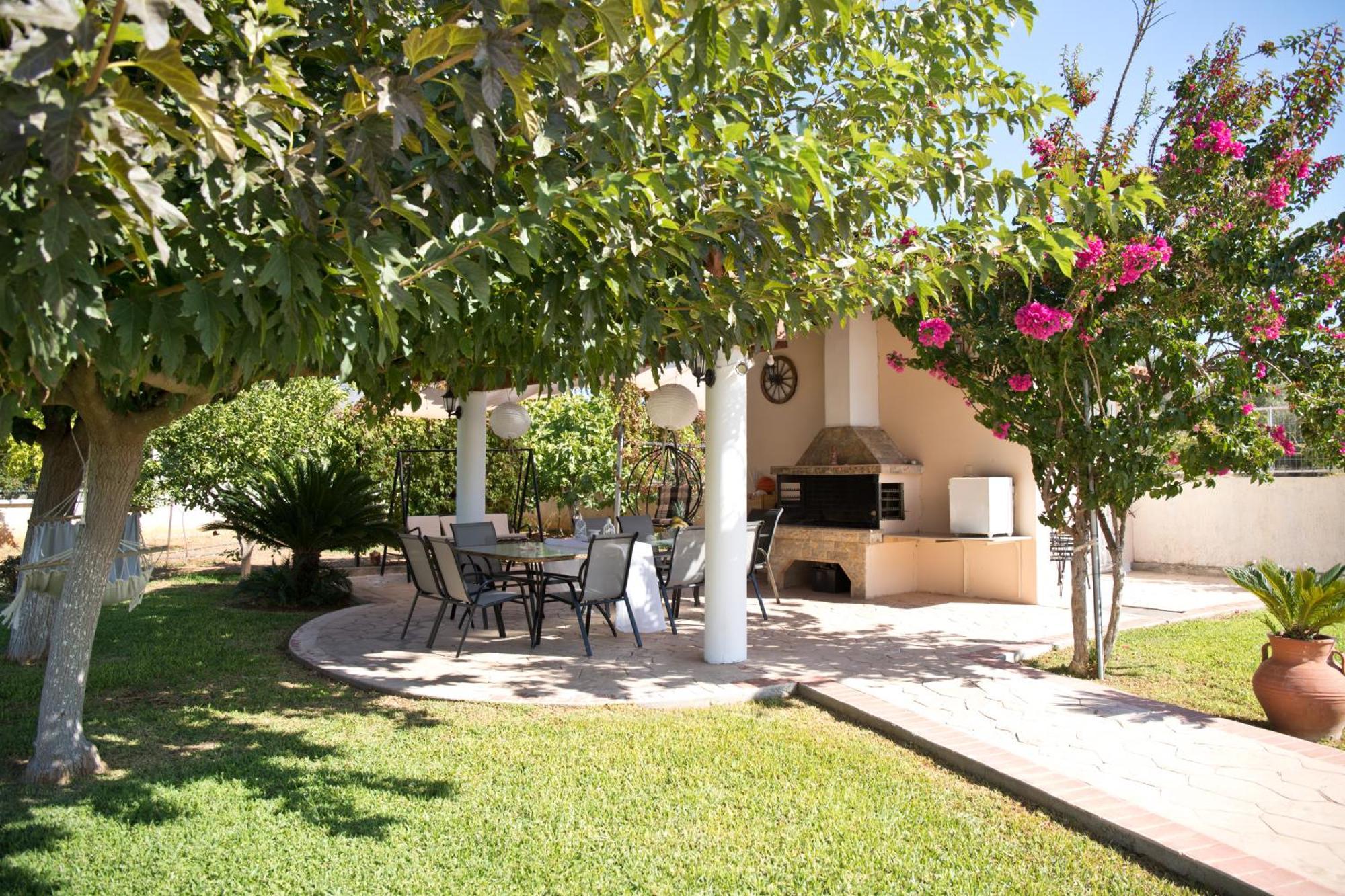 Eva στην περιοχή Villa Eretria (Evia)