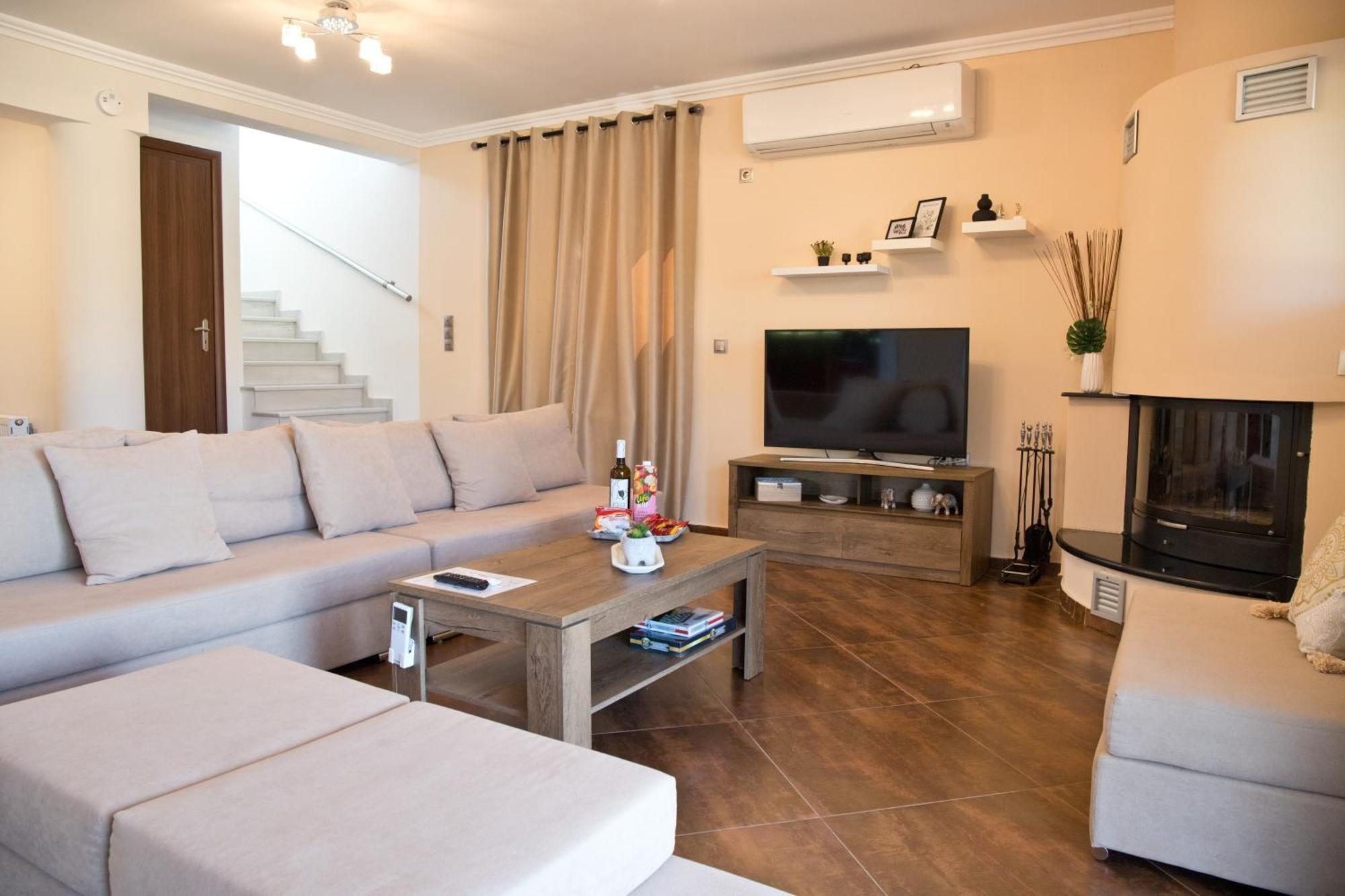 Eva στην περιοχή Villa Eretria (Evia)
